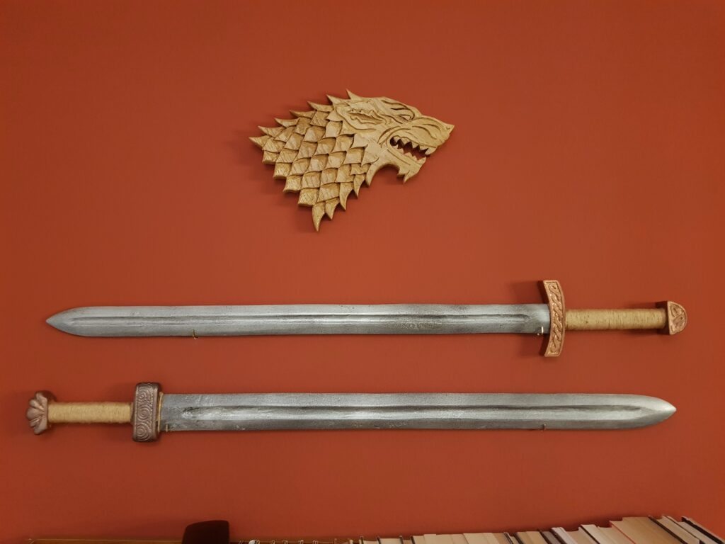 2 roman gladius sword