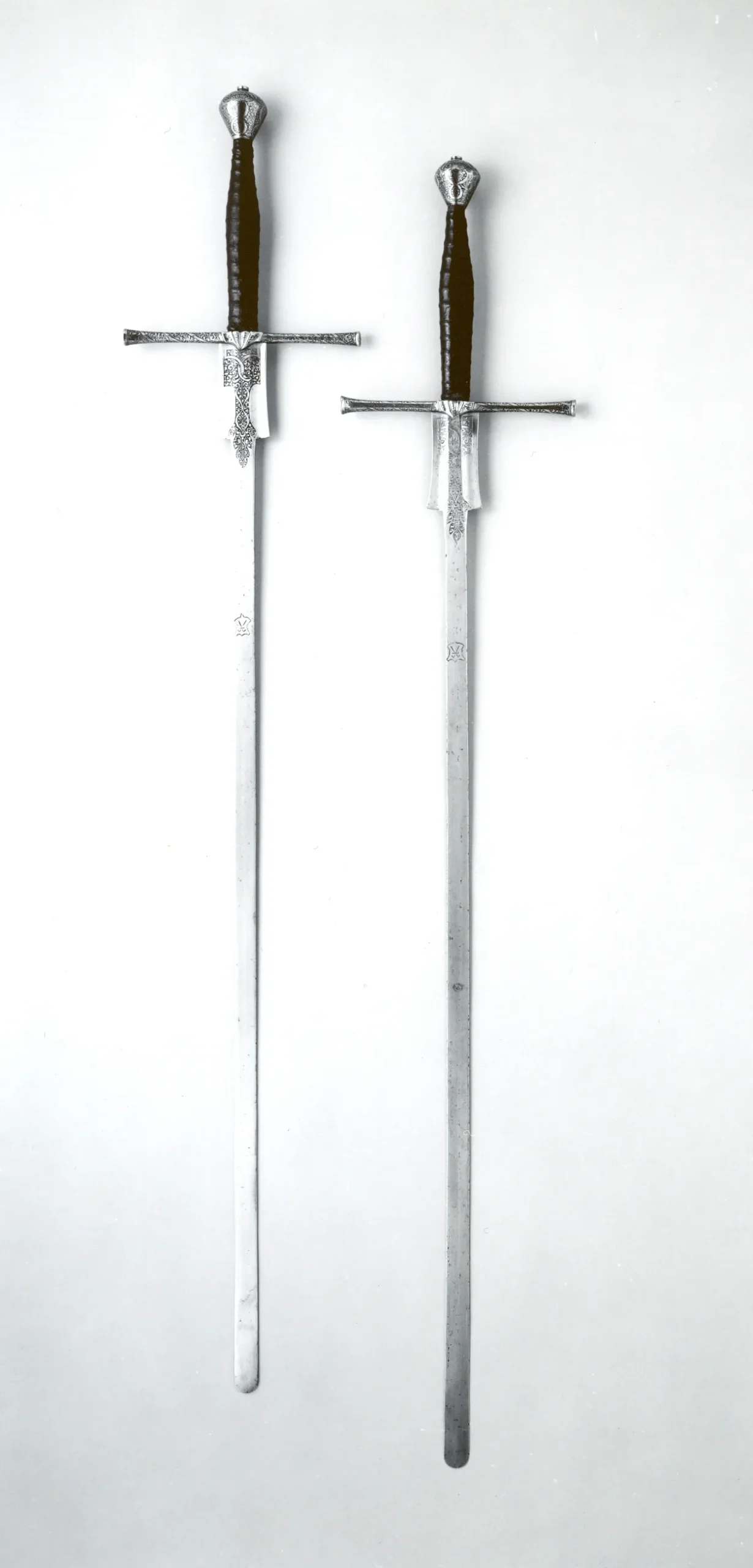 Two-handed training swords Federschwert